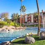 Red Rox Resort-Style Pool & Hot Tub